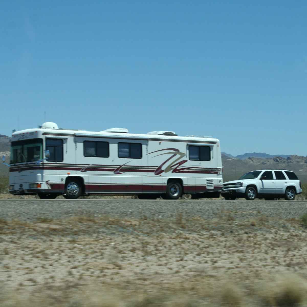 How to Tow a Car With an RV